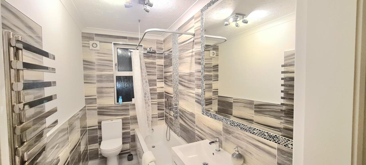 Spacious 3 Bed Flat Near The Sea With Parking Bournemouth Exterior foto